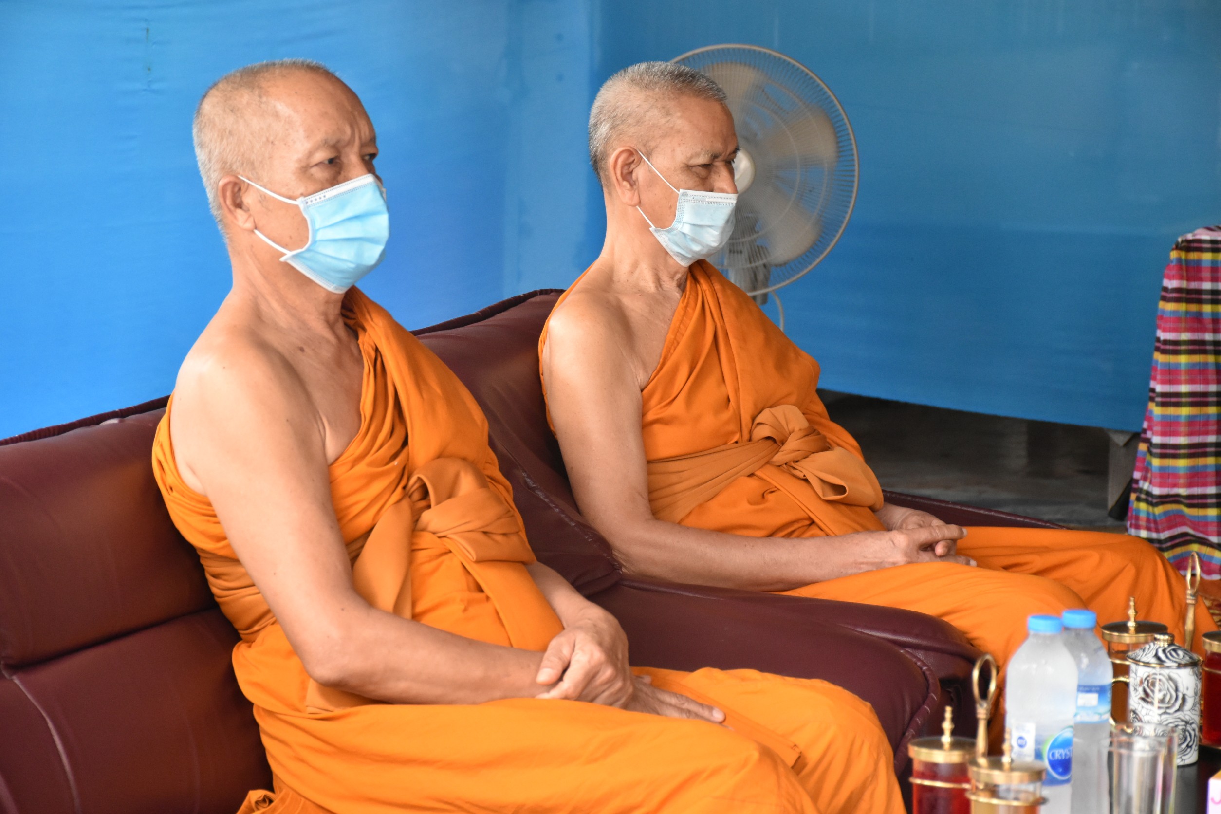 29 พฤษภาคม 2563 “เอามื้อสามัคคี” พช.มหาสารคาม ขับเคลื่อนกิจกรรมขยายผลปลูกผักสวนครัวจากวัดสู่ชุมชน ตามหลัก “บวร” วัดต้นแบบระดับจังหวัด ตามแผนปฏิบัติการ “90 วัน ปลูกผักสวนครัว เพื่อสร้างความมั่นคงทางอาหาร” ณ วัดพุทธไชยาราม บ้านเขียบ ม.3 ต.ขามเรียง อ.กันทรวิชัย จ.มหาสารคาม