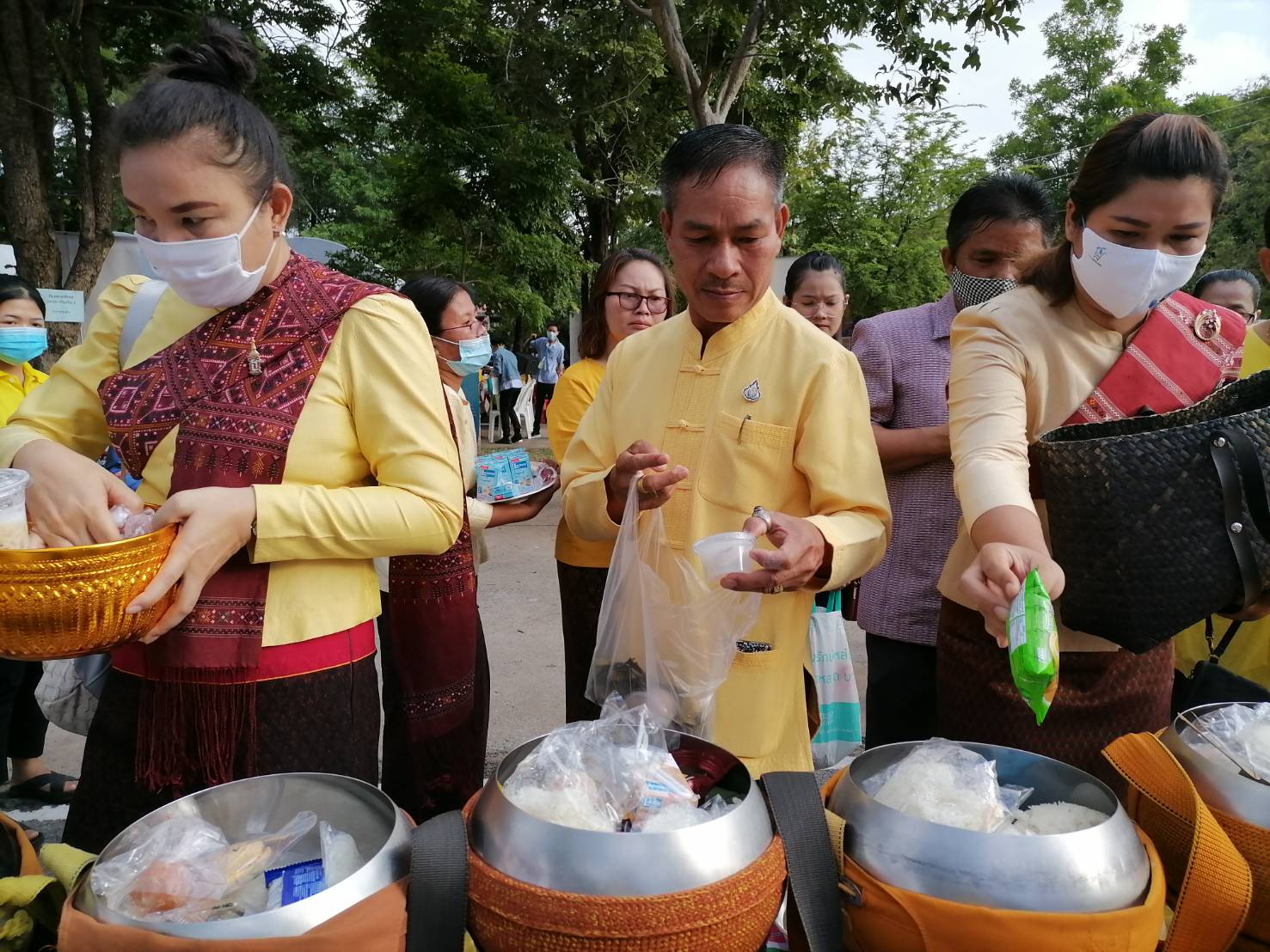 @ มหาสารคามเมืองแห่งความสุข พช.มค. ร่วมพิธีงานบุญซำฮะ ซำฮะกาย ซำฮะใจ ต้านภัยโควิด19 จังหวัดมหาสารคาม ประจำปี 2563ระหว่างวันที่ 20-21 มิถุนายน 2563 ณ หอพระประธานกันทรวิชัย หน้าที่ว่าการอำเภอเมืองมหาสารคาม อำเภอเมืองมหาสารคาม จังหวัดมหาสารคาม