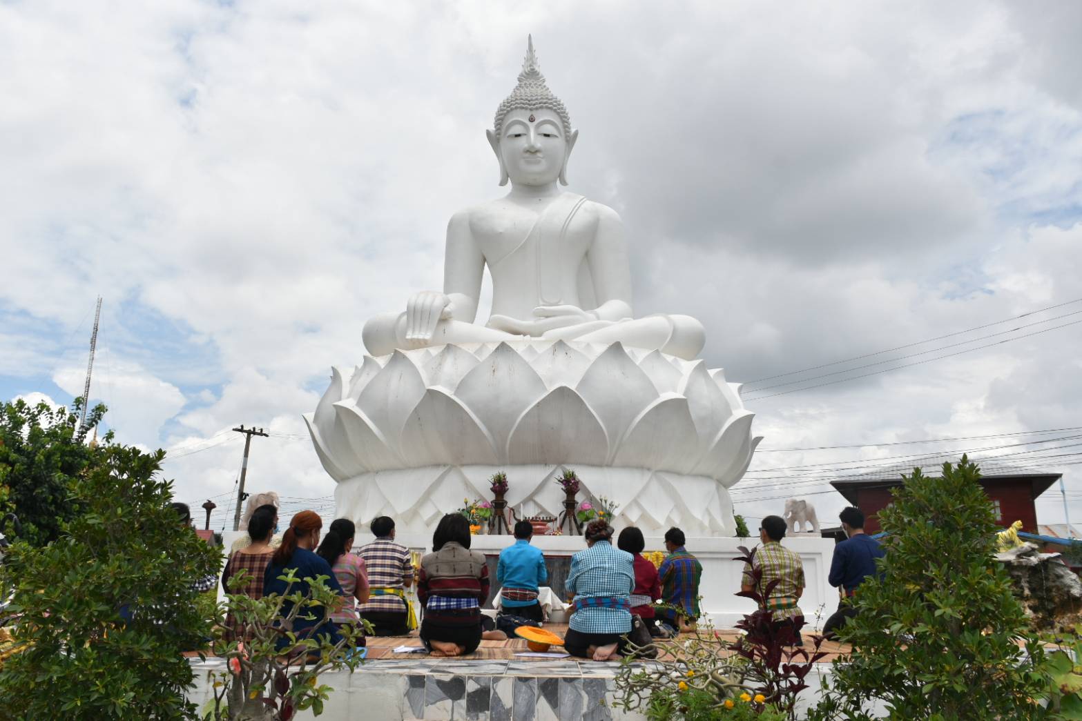 @ มหาสารคามเมืองแห่งความสุข 19 มิถุนายน 2563 เวลา 09.00 น. การคัดสรรหมู่บ้านเศรษฐกิจพอเพียง “อยู่เย็น เป็นสุข” ดีเด่นระดับจังหวัด ประจำปี 2563 จังหวัดมหาสารคาม