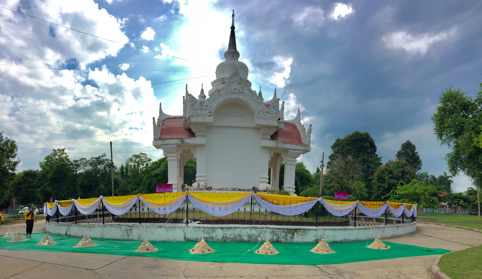 @ มหาสารคามเมืองแห่งความสุข พช.มค. ร่วมพิธีงานบุญซำฮะ ซำฮะกาย ซำฮะใจ ต้านภัยโควิด19 จังหวัดมหาสารคาม ประจำปี 2563ระหว่างวันที่ 20-21 มิถุนายน 2563 ณ หอพระประธานกันทรวิชัย หน้าที่ว่าการอำเภอเมืองมหาสารคาม อำเภอเมืองมหาสารคาม จังหวัดมหาสารคาม