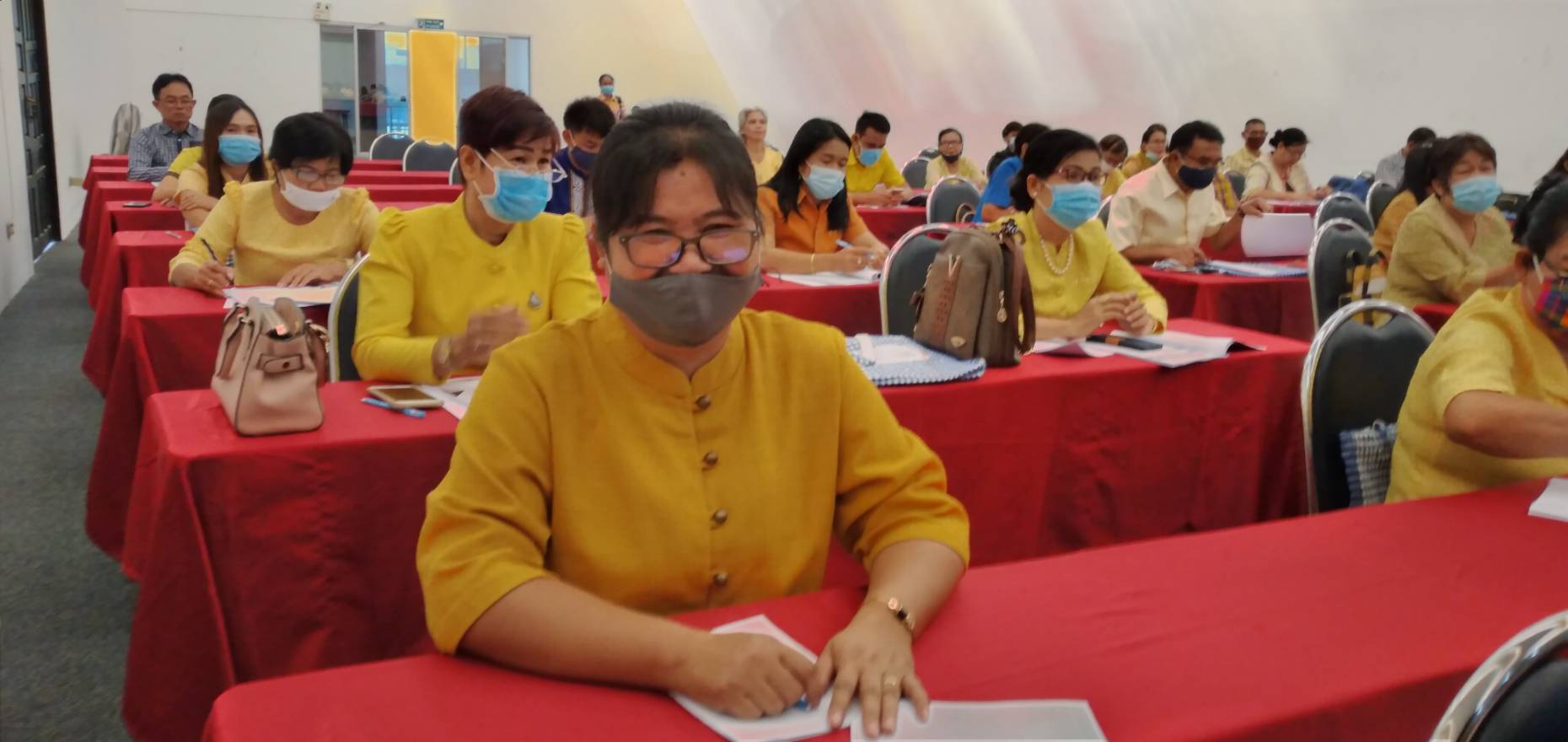  10 กรกฎาคม 2563 พช.มค. ดำเนินโครงการการพัฒนาระบบบริหารจัดการกองทุนและการประเมินผลทุนหมุนเวียน กิจกรรมที่1 ประชุมเชิงปฏิบัติการประเมินผลทุนหมุนเวียนกองทุนพัฒนาบทบาทสตรี ประจำปี 2563