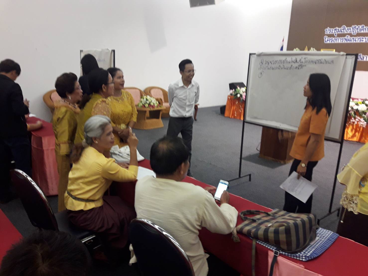  10 กรกฎาคม 2563 พช.มค. ดำเนินโครงการการพัฒนาระบบบริหารจัดการกองทุนและการประเมินผลทุนหมุนเวียน กิจกรรมที่1 ประชุมเชิงปฏิบัติการประเมินผลทุนหมุนเวียนกองทุนพัฒนาบทบาทสตรี ประจำปี 2563