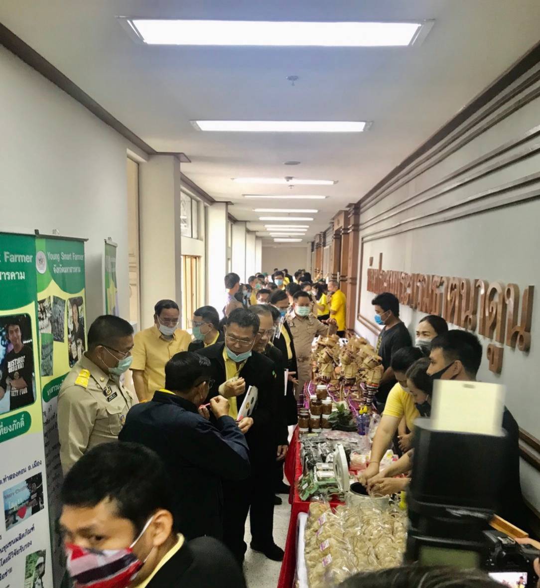 พช.มค.สานพลังเครือข่าย OTOP มหาสารคาม นำผู้ผลิต ผู้ประกอบการ จัดแสดงและจำหน่ายสินค้าตามโครงการสมาชิกวุฒิสภาพบประชาชน ณ จังหวัดมหาสารคาม และจังหวัดขอนแก่น