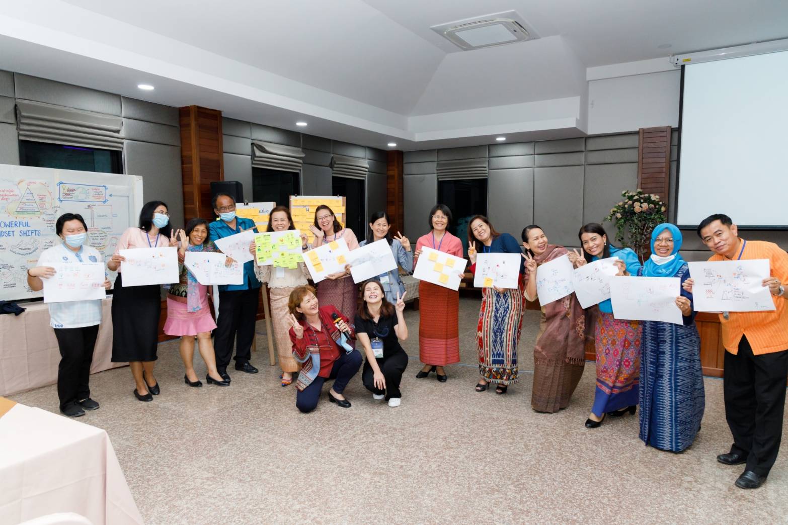 พช.มหาสารคาม ร่วมโครงการฝึกอบรมบุคลากรกรมการพัฒนาชุมชน เพื่อบริหารจัดการเสริมสร้างชุมชนเข้มแข็งพึ่งตนเองได้อย่างยั่งยืน หลักสูตรเสริมสมรรถนะผู้บริหารระดับสูง และเข้ารับโล่รางวัลหน่วยงานพัฒนาชุมชนใสสะอาด ประจำปีงบประมาณ 2563