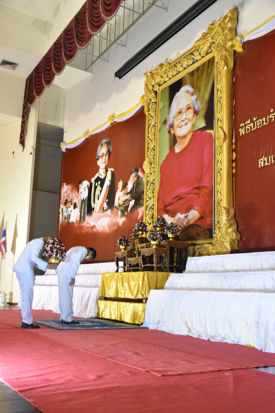 พช.มหาสารคาม ร่วมพิธีน้อมรำลึกเนื่องในวันคล้ายวันพระราชสมภพครบ 120 ปี สมเด็จพระศรีนครินทราบรมราชชนนี 21 ตุลาคม 2563