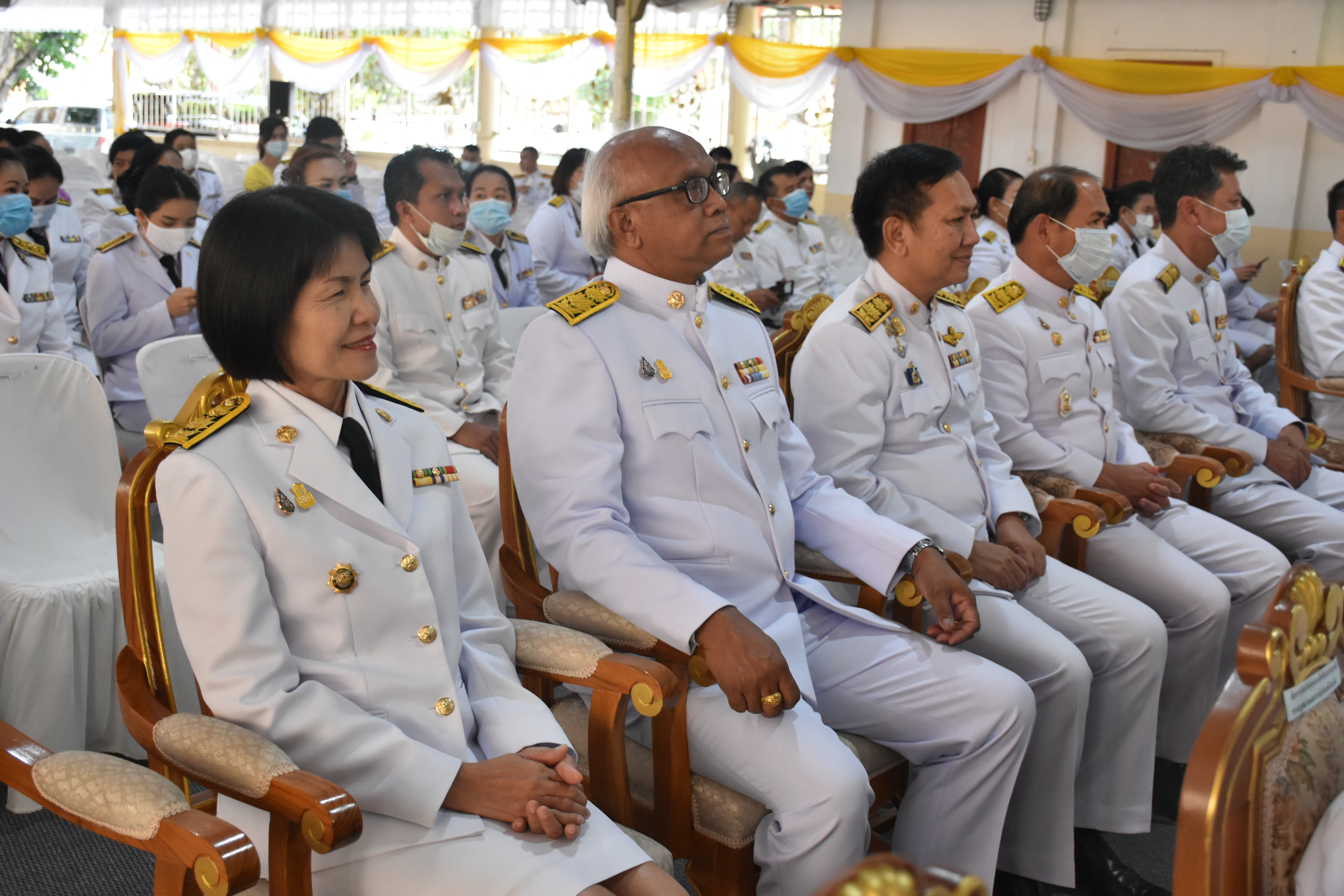พช.มหาสารคาม ร่วมพิธีน้อมรำลึกเนื่องในวันคล้ายวันพระราชสมภพครบ 120 ปี สมเด็จพระศรีนครินทราบรมราชชนนี 21 ตุลาคม 2563