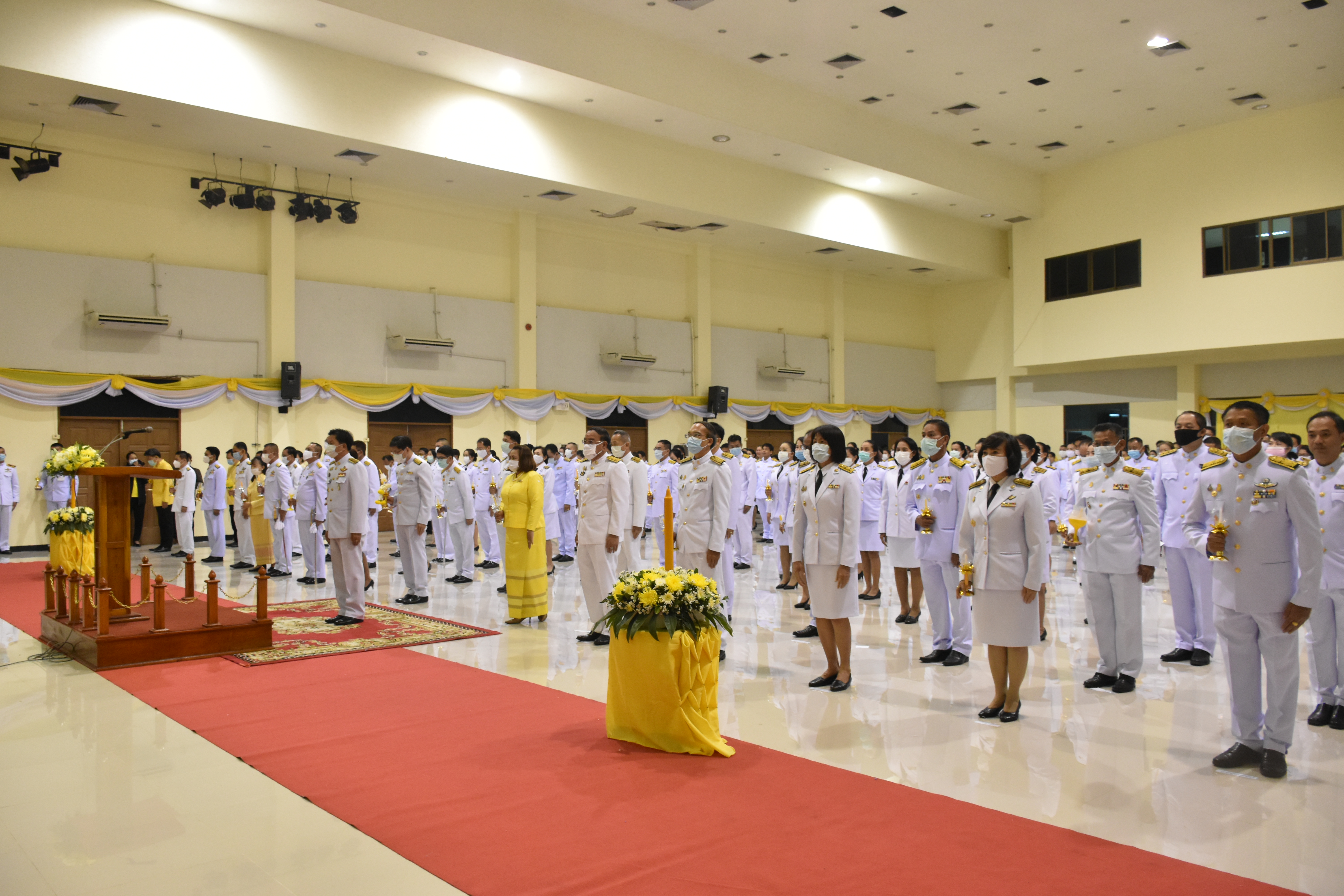 13 ตุลาคม 2563 เวลา 18.00 น. ณ หอประชุมจังหวัดมหาสารคาม พช.มหาสารคาม ร่วมพิธีจุดเทียนชัยเพื่อน้อมรำลึกในพระมหากรุณาธิคุณ เนื่องในวันคล้ายวันสวรรคต พระบาทสมเด็จพระบรมชนกาธิเบศร มหาภูมิพลอดุลยเดชมหาราช บรมนาถบพิตร 13 ตุลาคม 2563