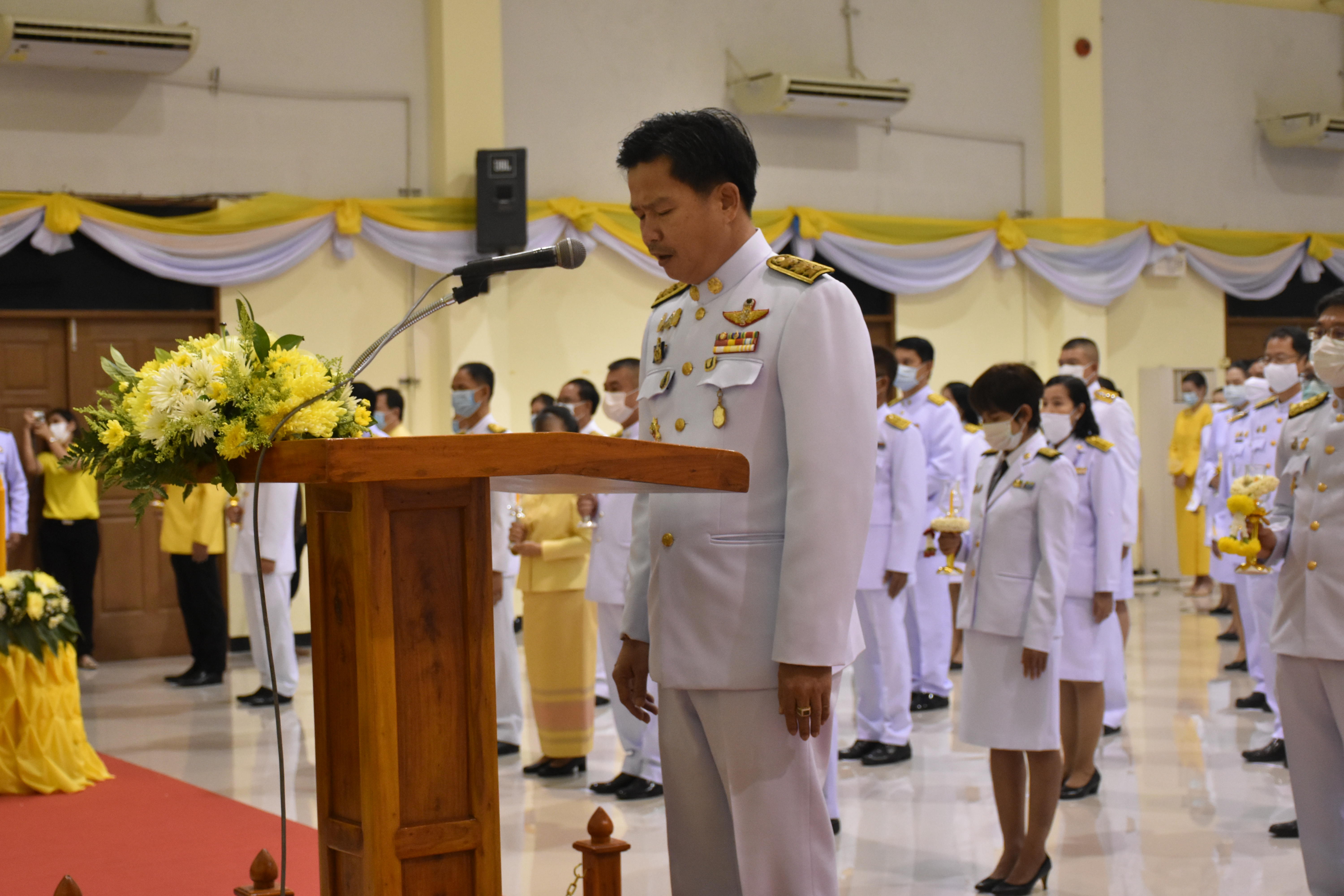 13 ตุลาคม 2563 เวลา 18.00 น. ณ หอประชุมจังหวัดมหาสารคาม พช.มหาสารคาม ร่วมพิธีจุดเทียนชัยเพื่อน้อมรำลึกในพระมหากรุณาธิคุณ เนื่องในวันคล้ายวันสวรรคต พระบาทสมเด็จพระบรมชนกาธิเบศร มหาภูมิพลอดุลยเดชมหาราช บรมนาถบพิตร 13 ตุลาคม 2563