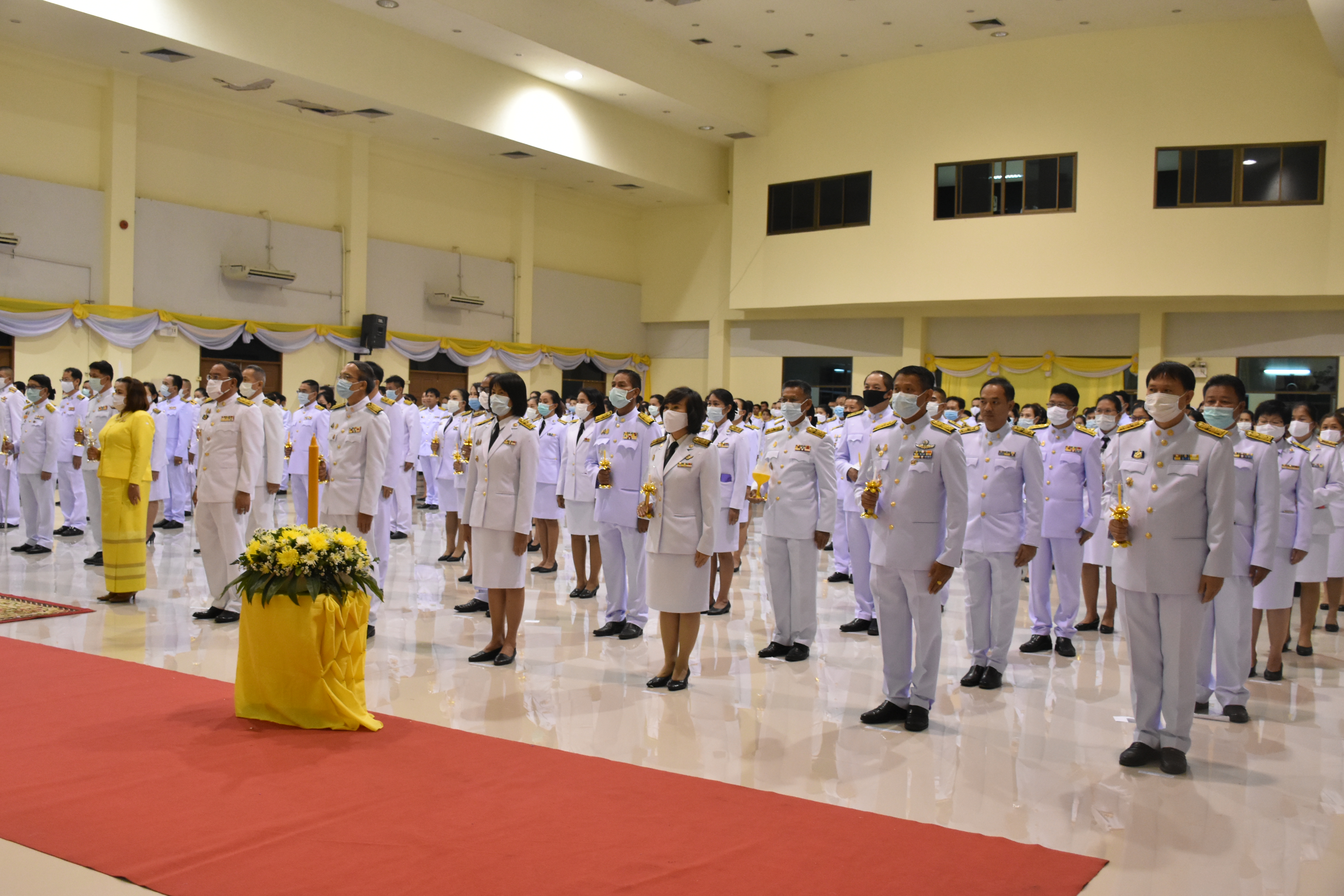 13 ตุลาคม 2563 เวลา 18.00 น. ณ หอประชุมจังหวัดมหาสารคาม พช.มหาสารคาม ร่วมพิธีจุดเทียนชัยเพื่อน้อมรำลึกในพระมหากรุณาธิคุณ เนื่องในวันคล้ายวันสวรรคต พระบาทสมเด็จพระบรมชนกาธิเบศร มหาภูมิพลอดุลยเดชมหาราช บรมนาถบพิตร 13 ตุลาคม 2563