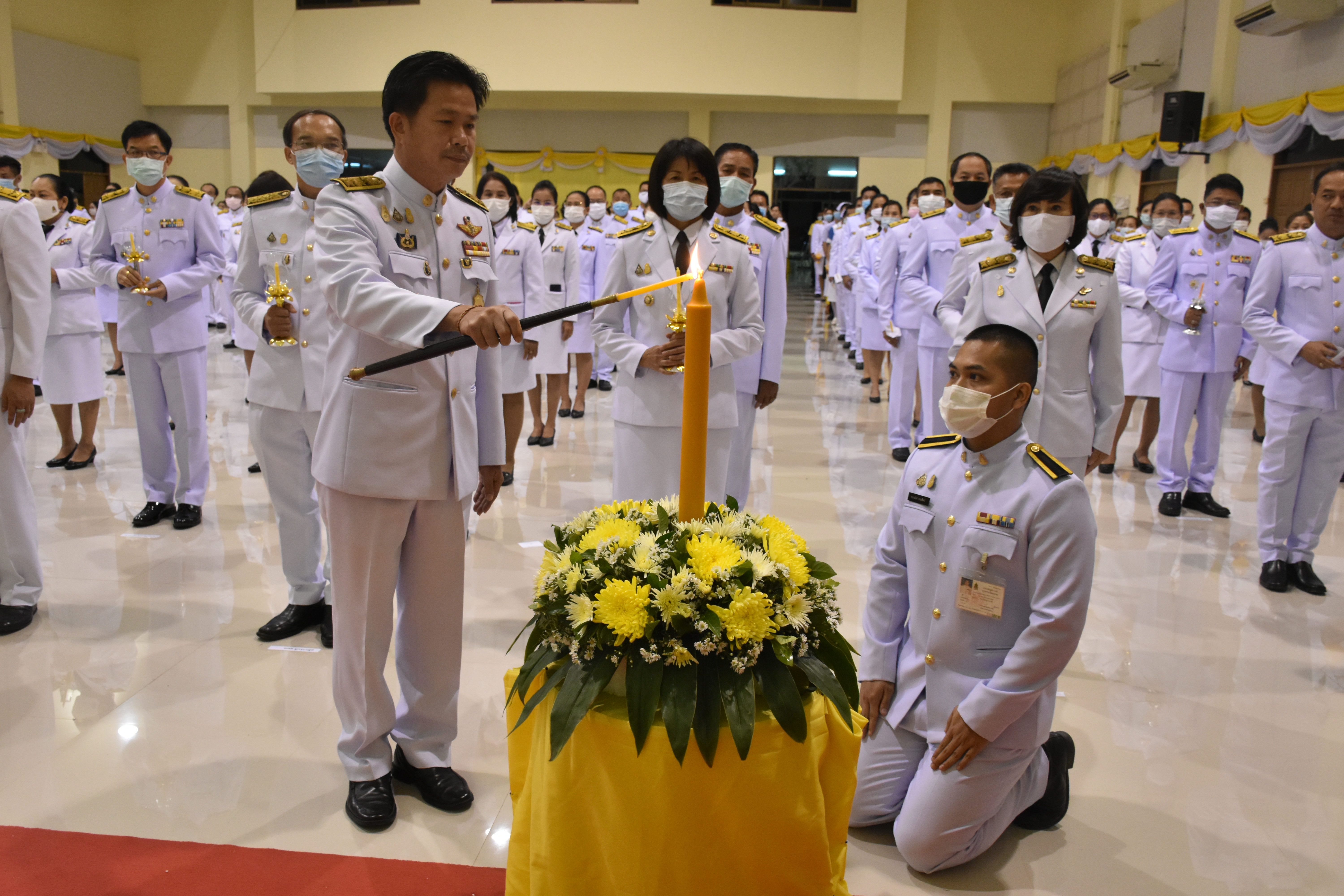 13 ตุลาคม 2563 เวลา 18.00 น. ณ หอประชุมจังหวัดมหาสารคาม พช.มหาสารคาม ร่วมพิธีจุดเทียนชัยเพื่อน้อมรำลึกในพระมหากรุณาธิคุณ เนื่องในวันคล้ายวันสวรรคต พระบาทสมเด็จพระบรมชนกาธิเบศร มหาภูมิพลอดุลยเดชมหาราช บรมนาถบพิตร 13 ตุลาคม 2563