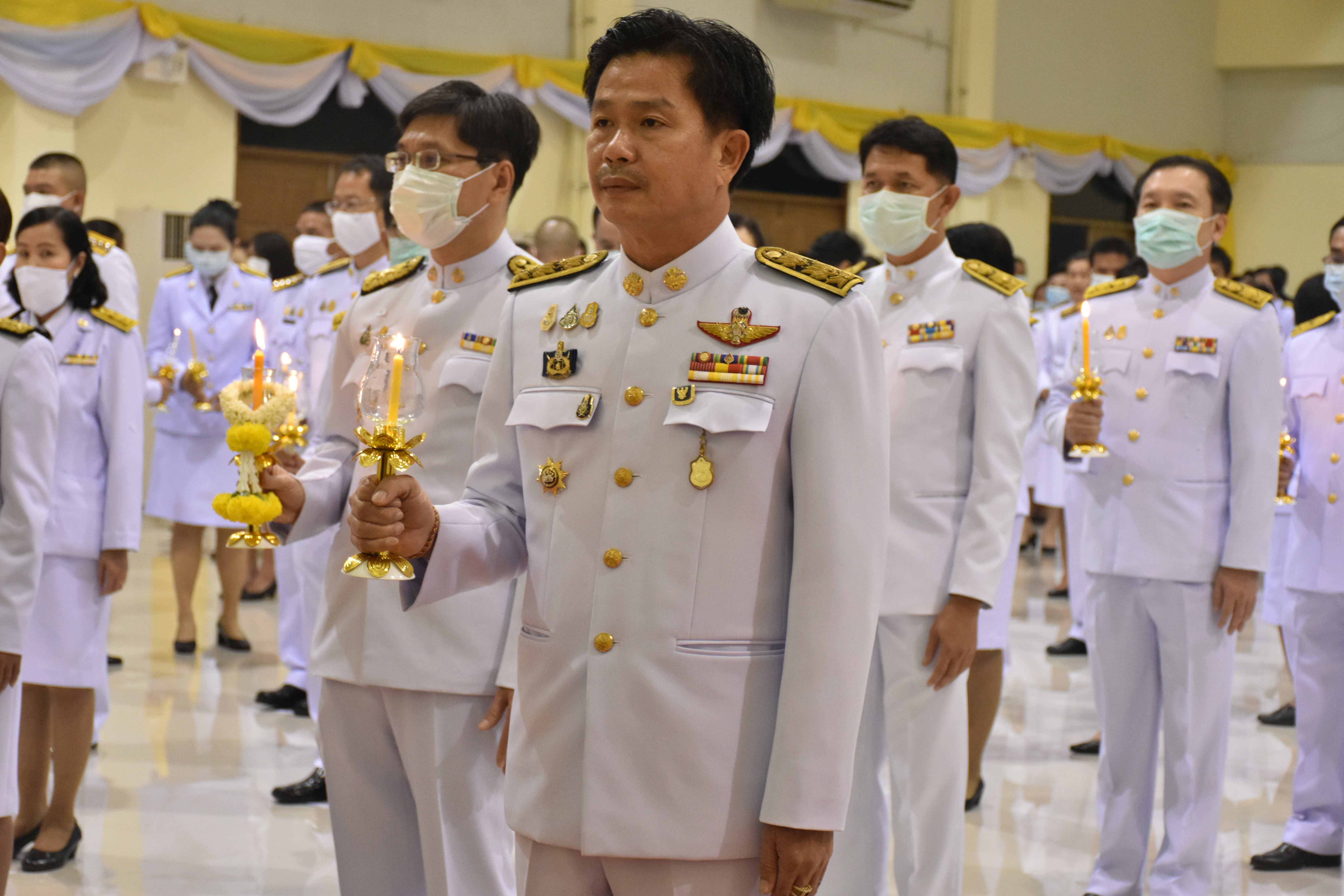 13 ตุลาคม 2563 เวลา 18.00 น. ณ หอประชุมจังหวัดมหาสารคาม พช.มหาสารคาม ร่วมพิธีจุดเทียนชัยเพื่อน้อมรำลึกในพระมหากรุณาธิคุณ เนื่องในวันคล้ายวันสวรรคต พระบาทสมเด็จพระบรมชนกาธิเบศร มหาภูมิพลอดุลยเดชมหาราช บรมนาถบพิตร 13 ตุลาคม 2563