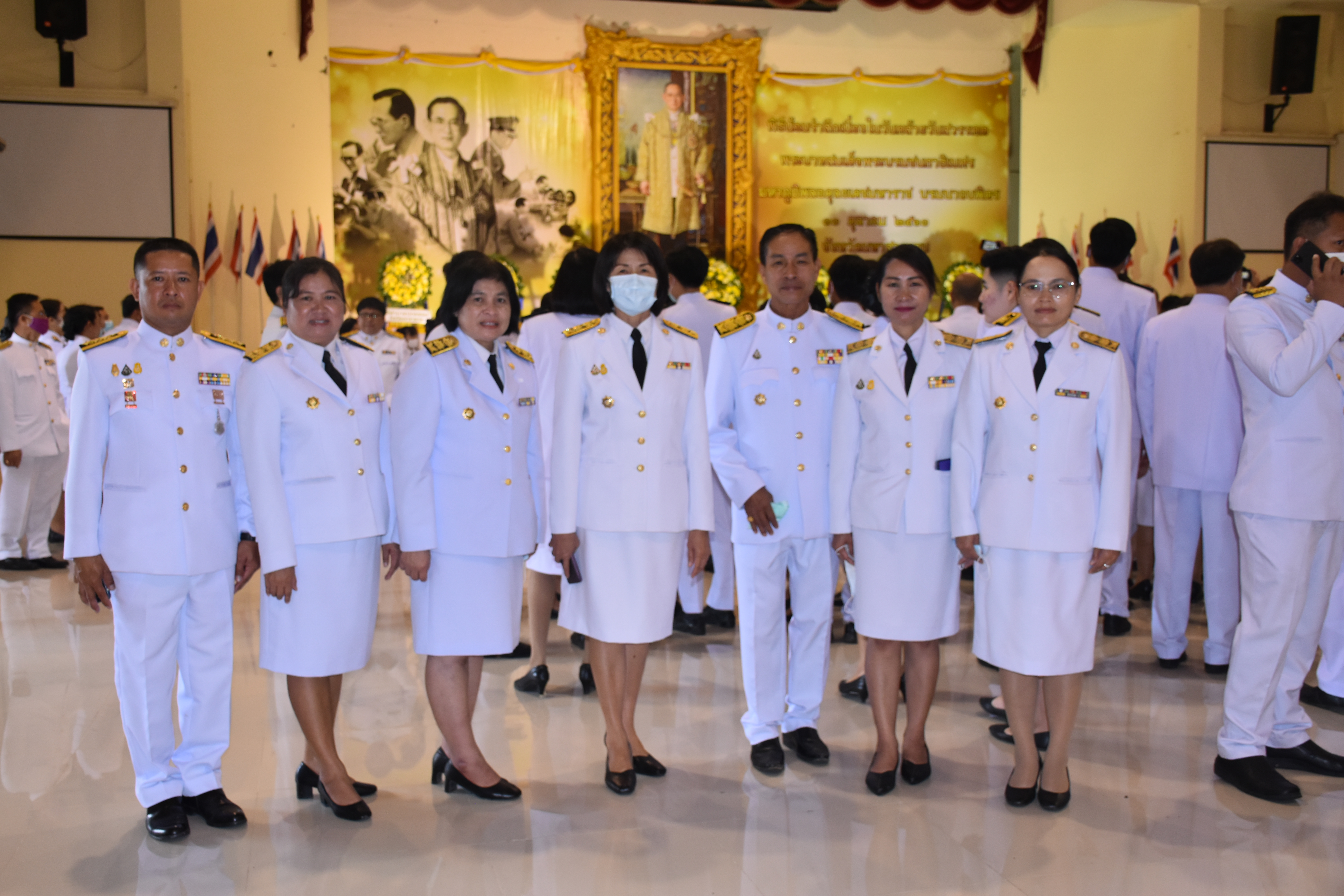 13 ตุลาคม 2563 พช.มหาสารคาม ร่วมกิจกรรมน้อมรำลึกเนื่องในวันคล้ายวันสวรรคต พระบาทสมเด็จพระบรมชนกาธิเบศร มหาภูมิพลอดุลยเดชมหาราช บรมนาถบพิตร 13 ตุลาคม 2563