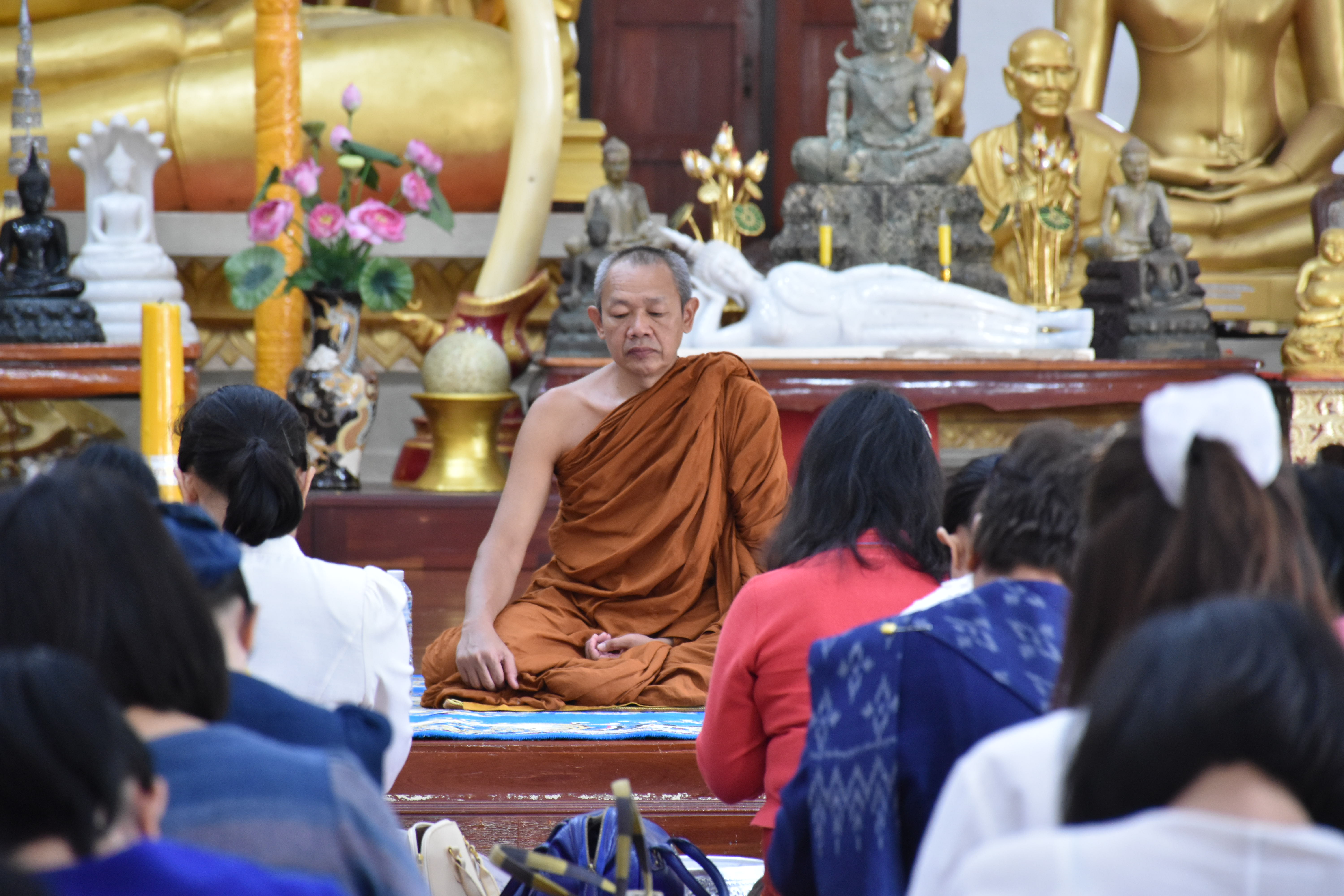 วันนี้ 1 ตุลาคม 2563 เวลา 07.00 น. พช.มหาสารคามจัดกิจกรรมวันคล้ายวันก่อตั้งกรมการพัฒนาชุมชน ประจำปี 2563 และกิจกรรมสเสริมความสัมพันธ์ สอ.พช. (ด้านสังคมและสิ่งแวดล้อม) ประจำปี 2563 ณ วัดป่าวังเลิง บ้านหัวขัว ตำบลท่าขอนยาง อำเภอกันทรวิชัย จังหวัดมหาสารคาม