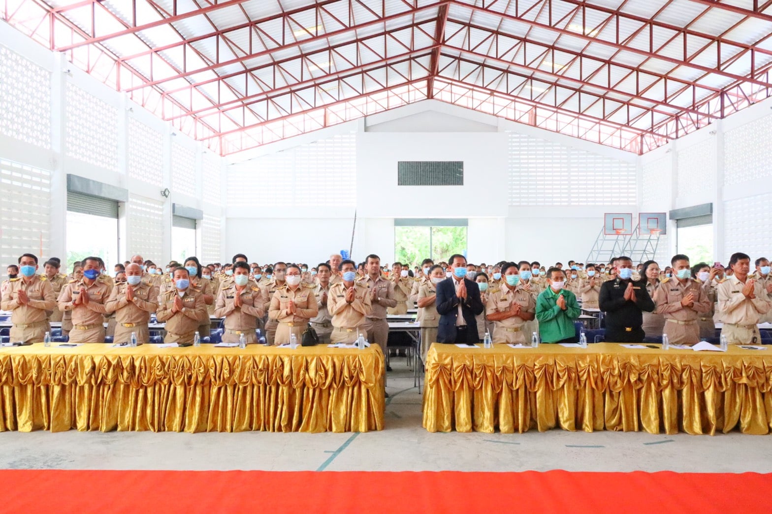 ? ผู้ว่าฯ มหาสารคาม ลงพื้นที่มอบแนวทางการปฏิบัติราชการ แก่ข้าราชการ เจ้าหน้าที่ ผู้บริหารองค์กรปกครองส่วนท้องถิ่น กำนัน ผู้ใหญ่บ้าน ในพื้นที่ อ.นาเชือก และ อ.นาดูน จ.มหาสารคาม
