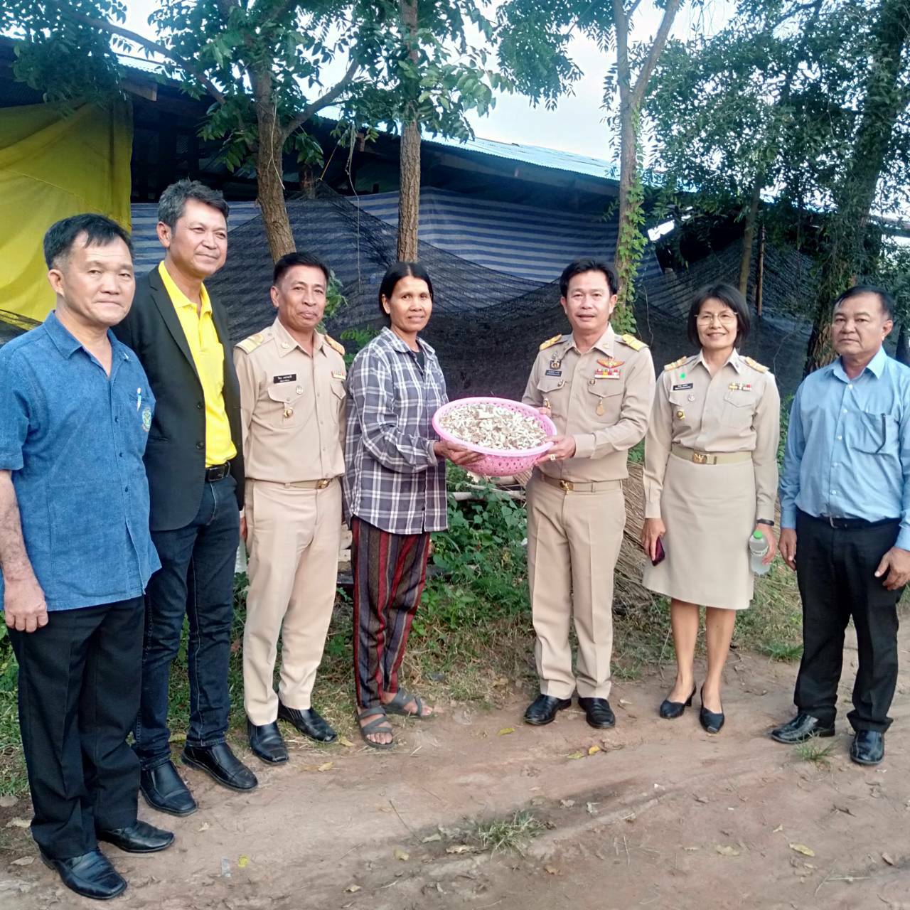 พช.มหาสารคาม ร่วมลงพื้นที่เดินหน้าแก้ปัญหาความเดือดร้อนของประชาชน