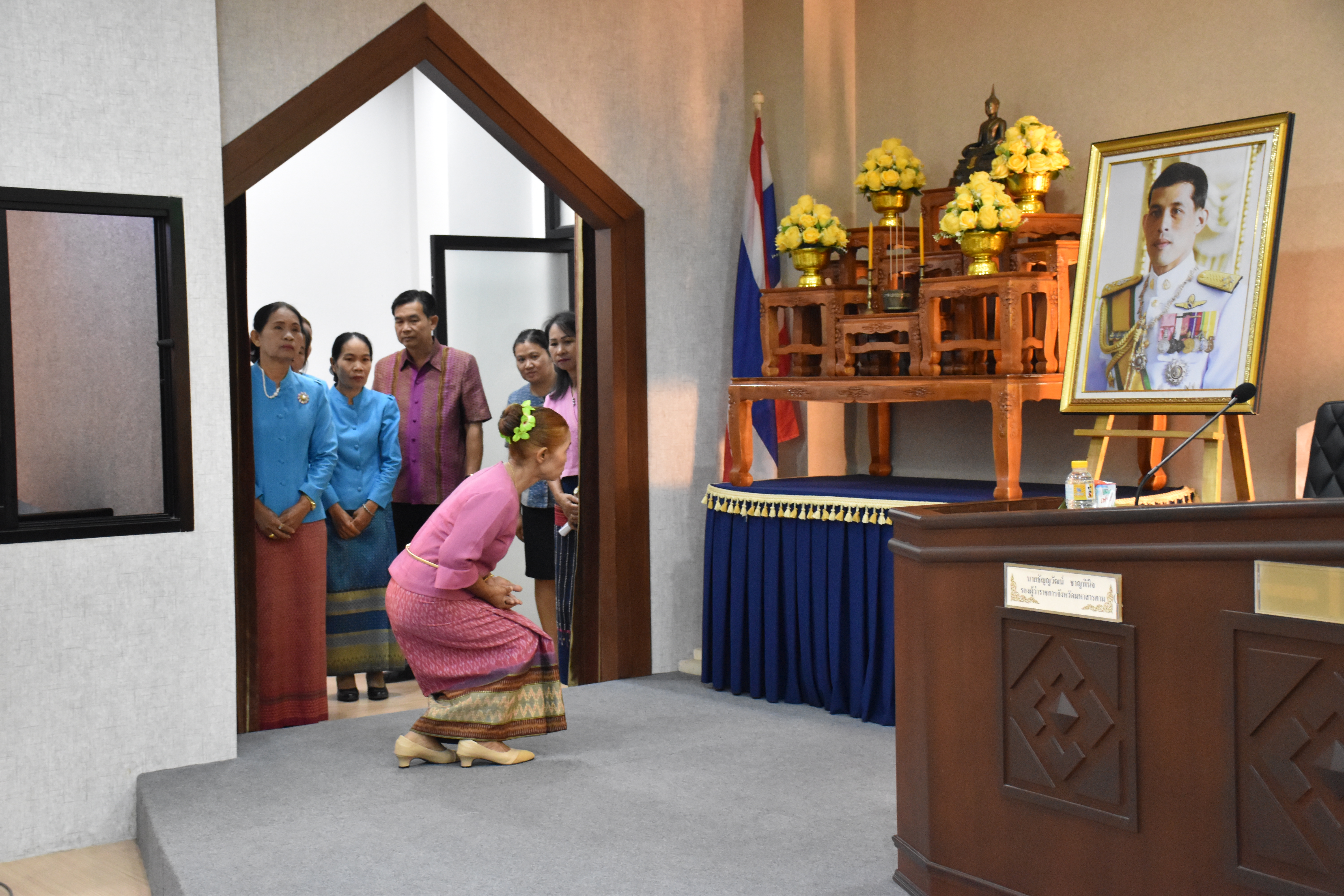 จังหวัดมหาสารคาม​ มอบใบประกาศเกียรติคุณ โครงการสตรีแบ่งปันรัก ปลูกพืชผักปลอดภัย