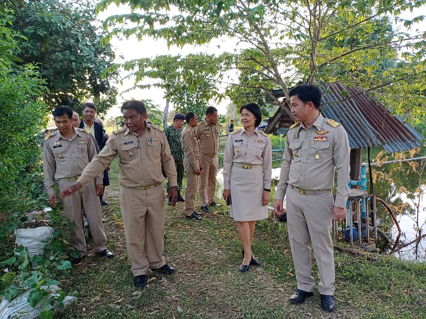 ? ผู้ว่าฯ มหาสารคาม ลงพื้นที่มอบแนวทางการปฏิบัติราชการ แก่ข้าราชการ เจ้าหน้าที่ ผู้บริหารองค์กรปกครองส่วนท้องถิ่น กำนัน ผู้ใหญ่บ้าน ในพื้นที่ อ.นาเชือก และ อ.นาดูน จ.มหาสารคาม