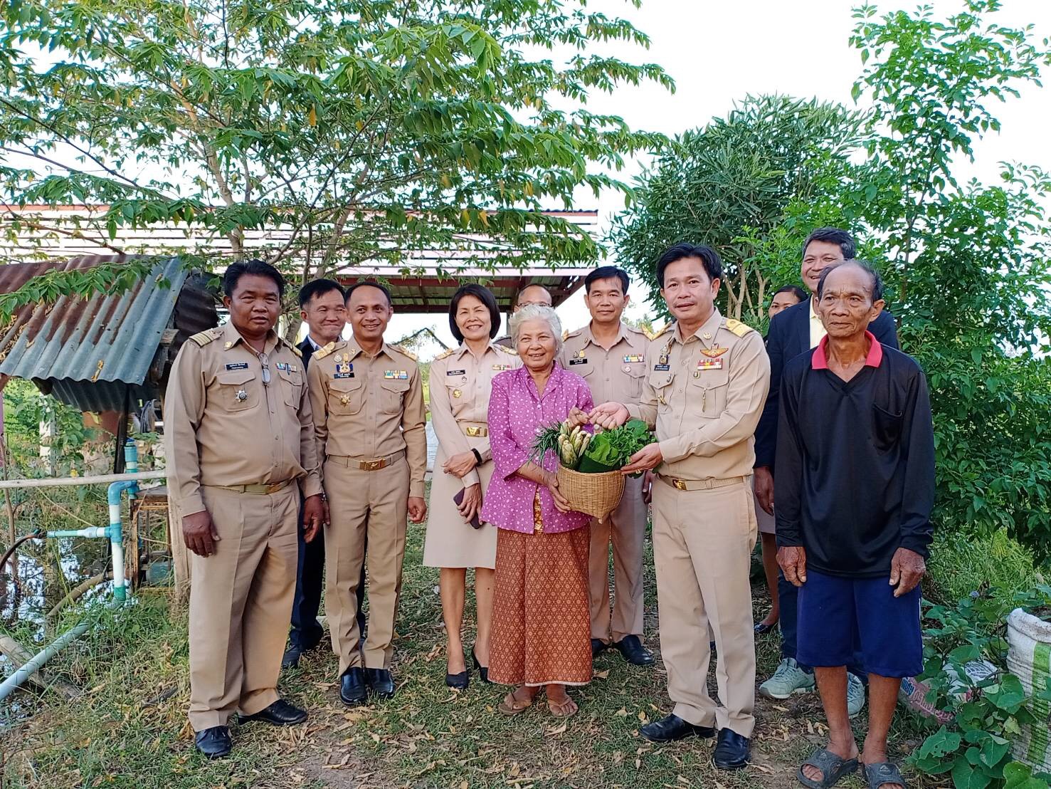 ? ผู้ว่าฯ มหาสารคาม ลงพื้นที่มอบแนวทางการปฏิบัติราชการ แก่ข้าราชการ เจ้าหน้าที่ ผู้บริหารองค์กรปกครองส่วนท้องถิ่น กำนัน ผู้ใหญ่บ้าน ในพื้นที่ อ.นาเชือก และ อ.นาดูน จ.มหาสารคาม