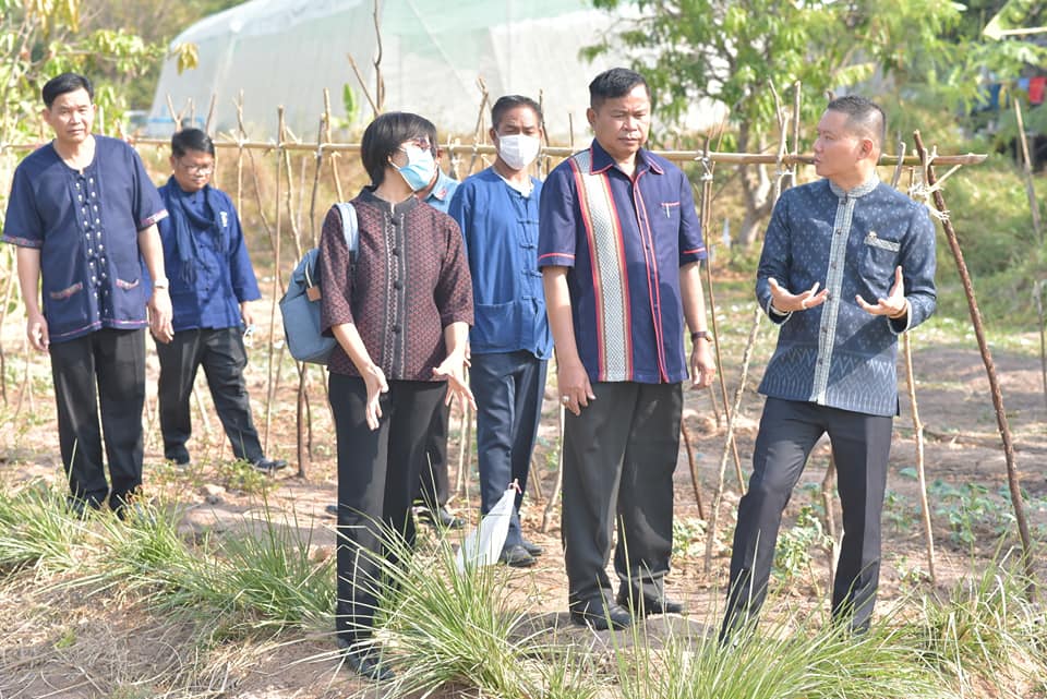รองผู้ว่าราชการจังหวัดมหาสารคาม เปิดกิจกรรม ฝึกอบรมเพิ่มทักษะระยะสั้นการพัฒนากสิกรรมสู่ระบบเศรษฐกิจพอเพียง รูปแบบ โคก หนอง นา โมเดล รุ่นที่ 5
