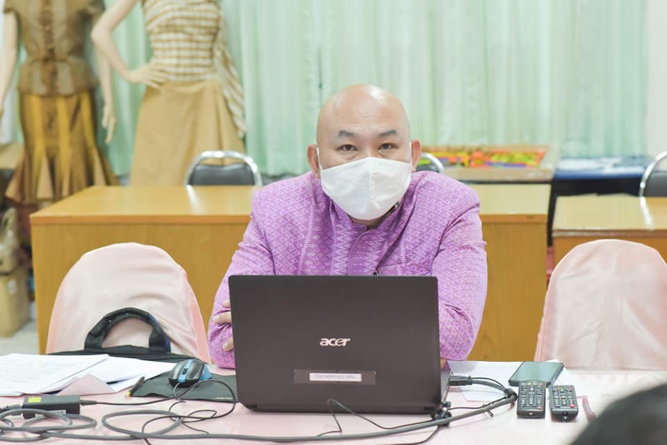 ผู้ตรวจราชการกรมการพัฒนาชุมชน ตรวจติดตามการดำเนินงานโครงการพัฒนาพื้นที่ต้นแบบการพัฒนาคุณภาพชีวิตตามหลักทฤษฎีใหม่ ประยุกต์สู่ “โคก หนอง นา โมเดล” จังหวัดมหาสารคาม