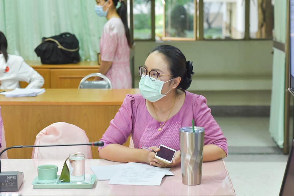 ผู้ตรวจราชการกรมการพัฒนาชุมชน ตรวจติดตามการดำเนินงานโครงการพัฒนาพื้นที่ต้นแบบการพัฒนาคุณภาพชีวิตตามหลักทฤษฎีใหม่ ประยุกต์สู่ “โคก หนอง นา โมเดล” จังหวัดมหาสารคาม
