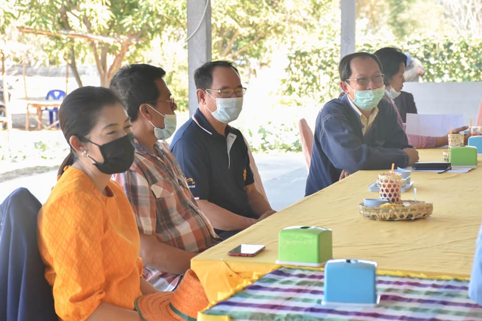 ผู้ตรวจราชการกรมการพัฒนาชุมชน ตรวจติดตามการดำเนินงานโครงการพัฒนาพื้นที่ต้นแบบการพัฒนาคุณภาพชีวิตตามหลักทฤษฎีใหม่ ประยุกต์สู่ “โคก หนอง นา โมเดล” จังหวัดมหาสารคาม
