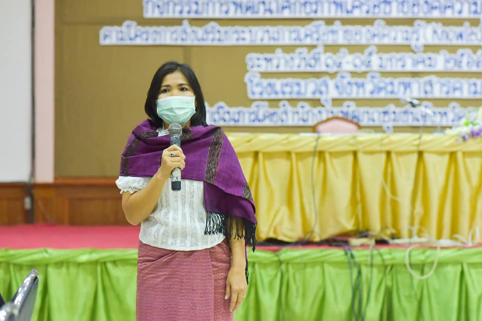 พจ.มหาสารคาม มอบแนวทางการดำเนินงานผู้ประกอบการ OTOP  ในการประชุมเชิงปฏิบัติการส่งเสริมและพัฒนาผลิตภัณฑ์โดยเครือข่ายองค์ความรู้ KBO จังหวัดมหาสารคาม