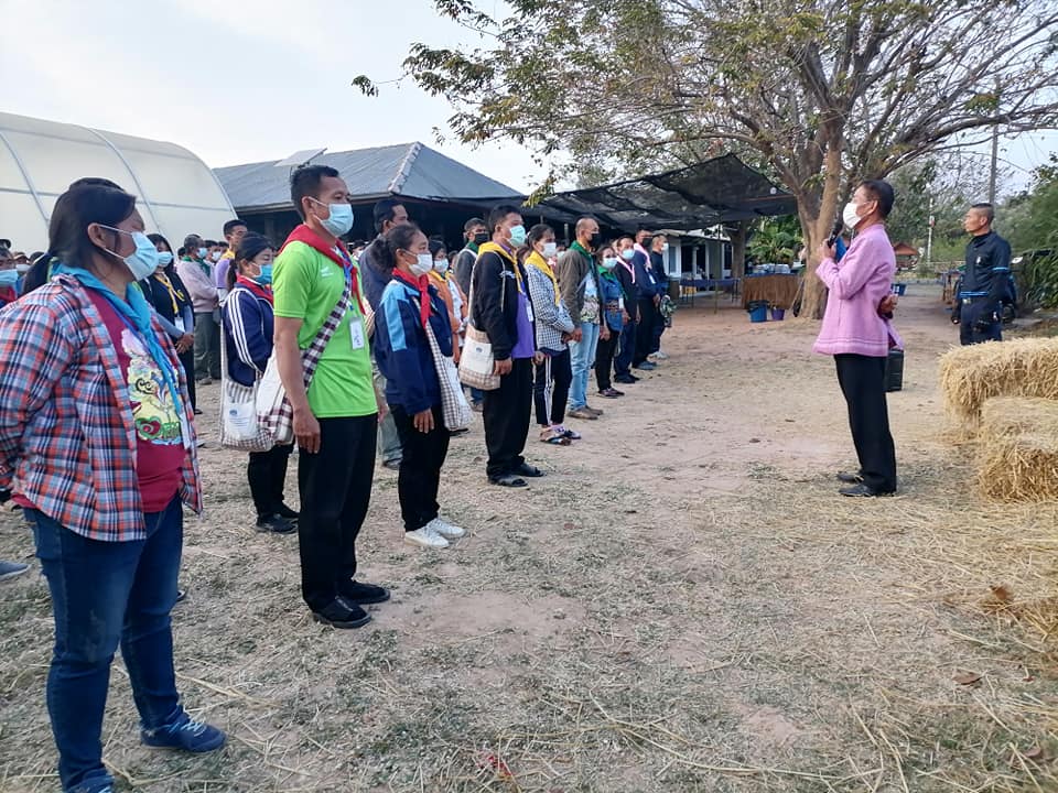 ผู้เข้ารับการฝึกอบรมเพิ่มทักษะระยะสั้นการพัฒนากสิกรรมสู่ระบบเศรษฐกิจพอเพียง รูปแบบ โคก หนอง นา โมเดล ระดมสมองออกแบบเชิงภูมิสังคมไทย ตามหลักการพัฒนาภูมิสังคมอย่างยั่งยืนเพื่อการพึ่งตนเองและรองรับภัยพิบัติ