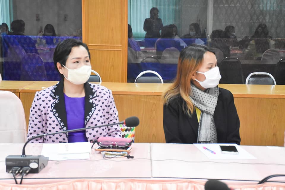 พช.มหาสารคาม ร่วมรับฟังการประชุมขับเคลื่อนการดำเนินงานโครงการพัฒนาพื้นที่ต้นแบบการพัฒนาคุณภาพชีวิตตามหลักทฤษฎีใหม่ ประยุกต์สู่ “โคก หนอง นา โมเดล” ผ่านระบบวีดิทัศน์ทางไกล (Video Conference)