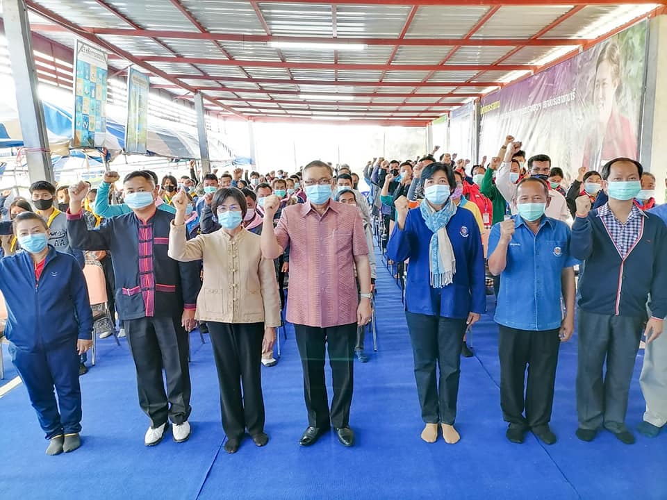 ทางรอดที่ยั่งยืน !! จังหวัดมหาสารคาม เปิดกิจกรรม ฝึกอบรมเพิ่มทักษะระยะสั้นการพัฒนากสิกรรมสู่ระบบเศรษฐกิจพอเพียง รูปแบบ โคก หนอง นา โมเดล รุ่นที่ 4 เสริมสร้างภูมิคุ้มกัน สู้วิกฤตชีวิต