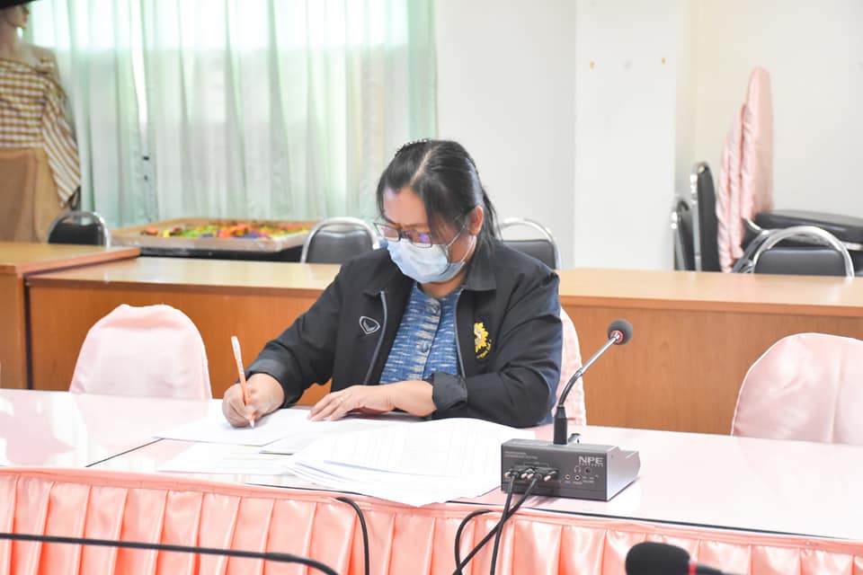 พช.มหาสารคาม ร่วมประชุมติดตามการดำเนินงานกองทุนพัฒนาบทบาทสตรี ผ่านระบบวีดิทัศน์ทางไกล