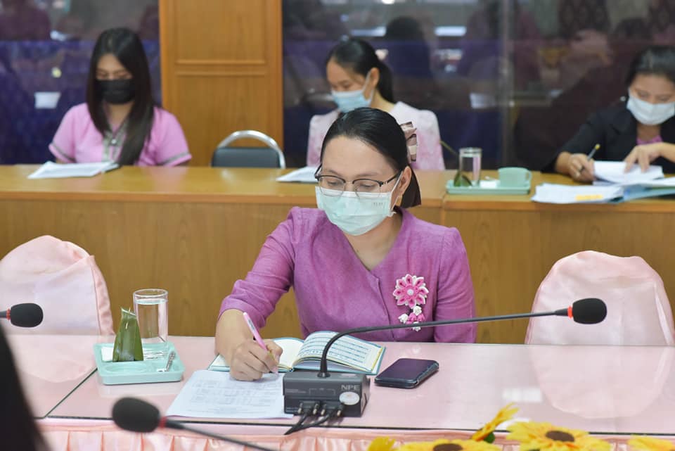ผู้ตรวจราชการกรมการพัฒนาชุมชน ตรวจติดตามการดำเนินงานโครงการพัฒนาพื้นที่ต้นแบบการพัฒนาคุณภาพชีวิตตามหลักทฤษฎีใหม่ ประยุกต์สู่ “โคก หนอง นา โมเดล” จังหวัดมหาสารคาม