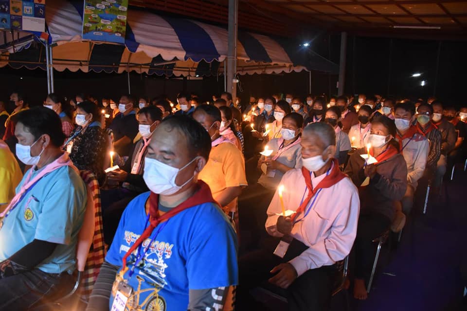 ผู้เข้าร่วมฝึกอบรมทักษะระยะสั้นการพัฒนากสิกรรมสู่ระบบเศรษฐกิจพอเพียง รูปแบบ โคก หนอง นา โมเดล ระดมสมองออกแบบเชิงภูมิสังคมไทย ตามหลักการพัฒนาภูมิสังคมอย่างยั่งยืนเพื่อการพึ่งตนเองและรองรับภัยพิบัติ
