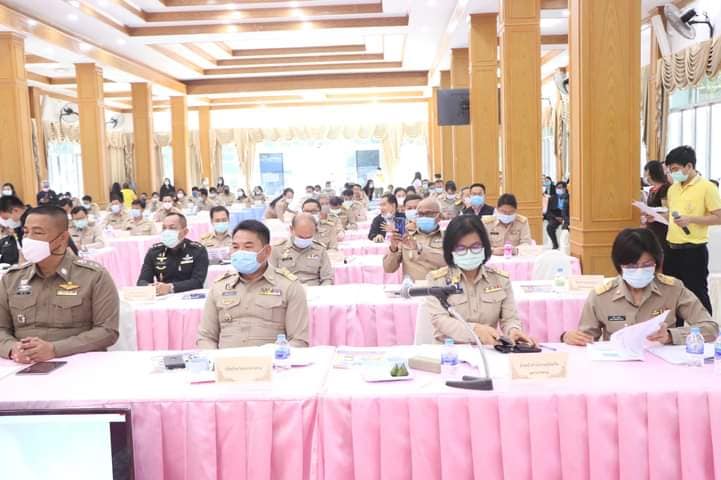 พจ.มหาสารคาม รายงานผลการดำเนินงานกิจกรรมโครงการงานพัฒนาชุมชน ในที่ประชุมกรมการจังหวัดมหาสารคาม
