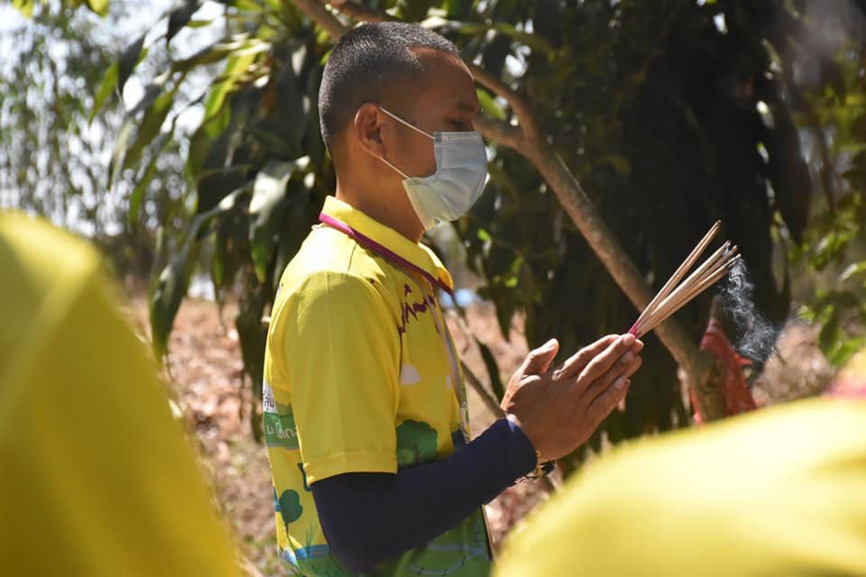 ผู้ว่าฯ มหาสารคาม เดินตามศาสตร์พระราชา มุ่งพัฒนาพื้นที่ต้นแบบฯ “โคก หนอง นา โมเดล” สู่ทางรอดวิกฤต