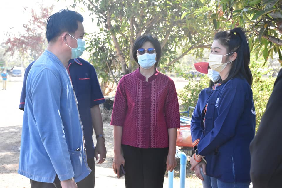 ผู้ว่าฯ มหาสารคาม เดินตามศาสตร์พระราชา มุ่งพัฒนาพื้นที่ต้นแบบฯ “โคก หนอง นา โมเดล” สู่ทางรอดวิกฤต