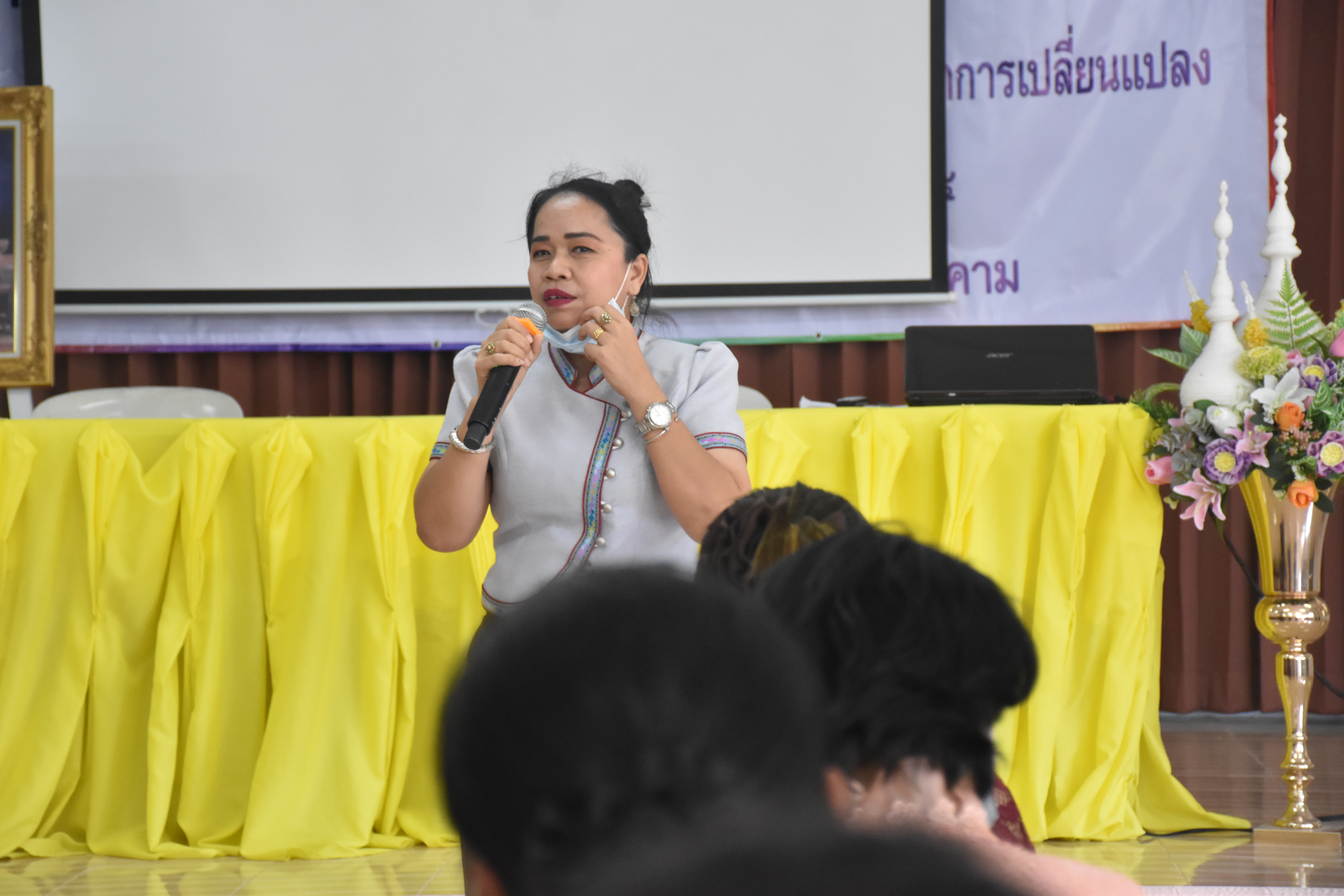 พช.มหาสารคาม พาผู้นำการเปลี่ยนแปลงระดมความคิด เฟ้นหาแผนพาชุมชนรอดทั้งตำบล