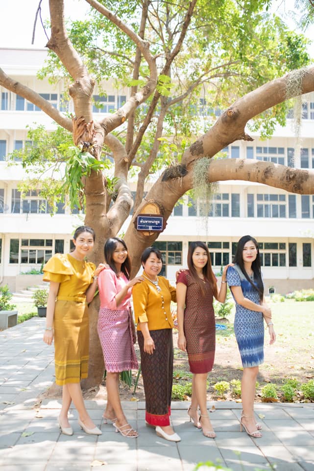 พม.จังหวัดมหาสารคาม ร่วมประชาสัมพันธ์ “ผ้าไทย​ ใส่ให้สนุก” ตามแนวพระดำริ สมเด็จพระเจ้าลูกเธอ เจ้าฟ้าสิริวัณณวรี นารีรัตนราชกัญญา พร้อมขานรับมติ ครม. สนับสนุนการใช้และสวมใส่ผ้าไทย