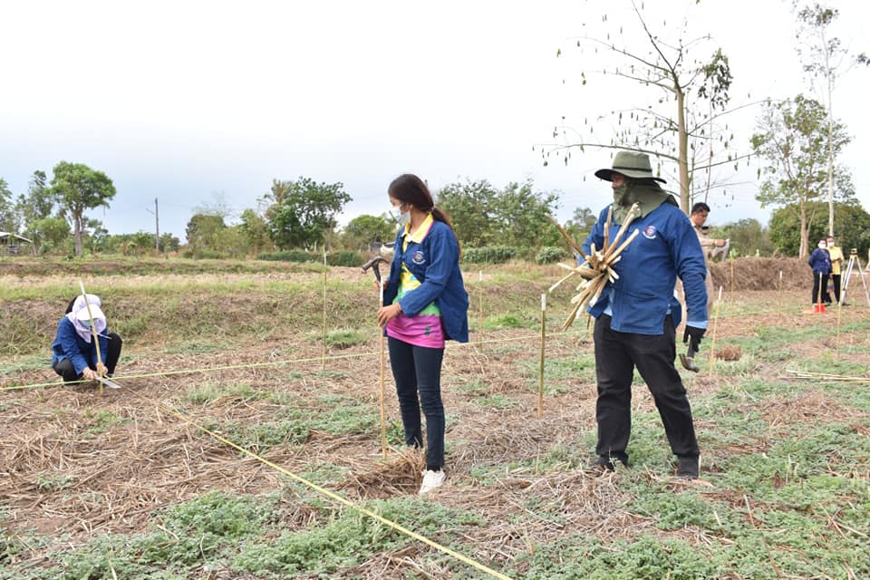 ผู้ตรวจราชการกรมการพัฒนาชุมชน ลงพื้นที่ตรวจติดตามการดำเนินงานโครงการพัฒนาพื้นที่ต้นแบบการพัฒนาคุณภาพชีวิต ตามหลักทฤษฎีใหม่ ประยุกต์สู่ “โคก หนอง นา พช.” พื้นที่อำเภอกันทรวิชัย จังหวัดมหาสารคาม