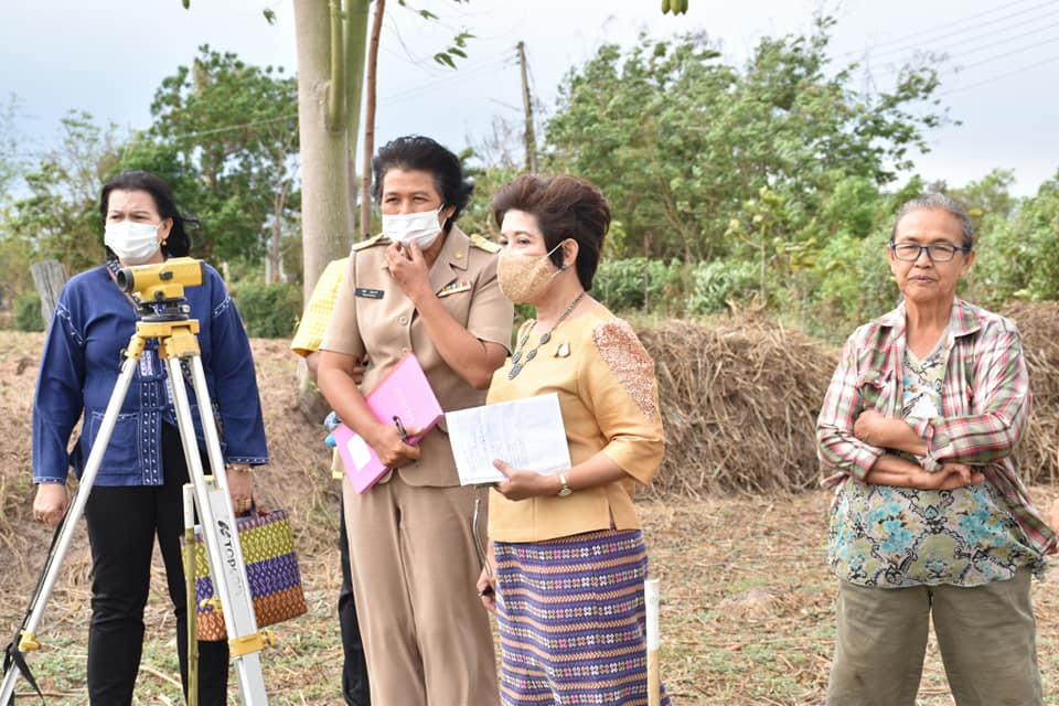 ผู้ตรวจราชการกรมการพัฒนาชุมชน ลงพื้นที่ตรวจติดตามการดำเนินงานโครงการพัฒนาพื้นที่ต้นแบบการพัฒนาคุณภาพชีวิต ตามหลักทฤษฎีใหม่ ประยุกต์สู่ “โคก หนอง นา พช.” พื้นที่อำเภอกันทรวิชัย จังหวัดมหาสารคาม