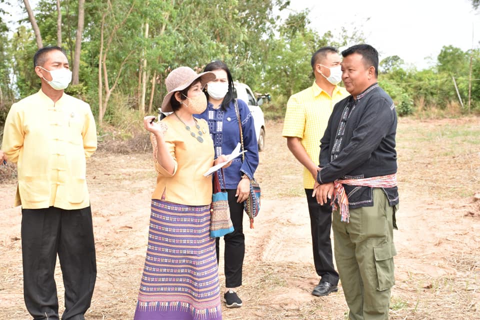 ผู้ตรวจราชการกรมการพัฒนาชุมชน ลงพื้นที่ตรวจติดตามการดำเนินงานโครงการพัฒนาพื้นที่ต้นแบบการพัฒนาคุณภาพชีวิต ตามหลักทฤษฎีใหม่ ประยุกต์สู่ “โคก หนอง นา พช.” พื้นที่อำเภอกันทรวิชัย จังหวัดมหาสารคาม