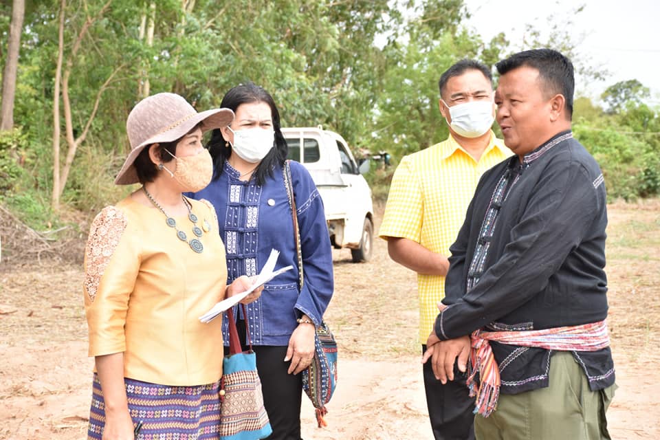 ผู้ตรวจราชการกรมการพัฒนาชุมชน ลงพื้นที่ตรวจติดตามการดำเนินงานโครงการพัฒนาพื้นที่ต้นแบบการพัฒนาคุณภาพชีวิต ตามหลักทฤษฎีใหม่ ประยุกต์สู่ “โคก หนอง นา พช.” พื้นที่อำเภอกันทรวิชัย จังหวัดมหาสารคาม