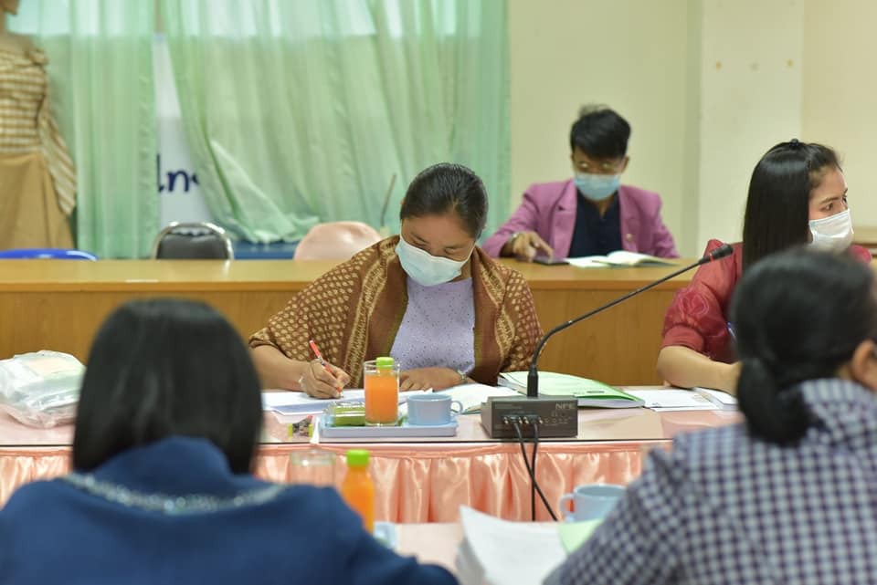 ผู้ว่าฯ มหาสารคาม ประชุมอนุมัติเงินกองทุนพัฒนาบทบาทสตรี