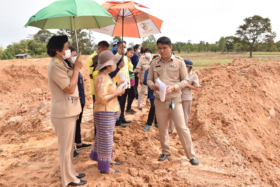 ผู้ตรวจราชการกรมการพัฒนาชุมชน ลงพื้นที่ตรวจติดตามการดำเนินงานโครงการพัฒนาพื้นที่ต้นแบบการพัฒนาคุณภาพชีวิต ตามหลักทฤษฎีใหม่ ประยุกต์สู่ “โคก หนอง นา พช.” พื้นที่อำเภอกันทรวิชัย จังหวัดมหาสารคาม
