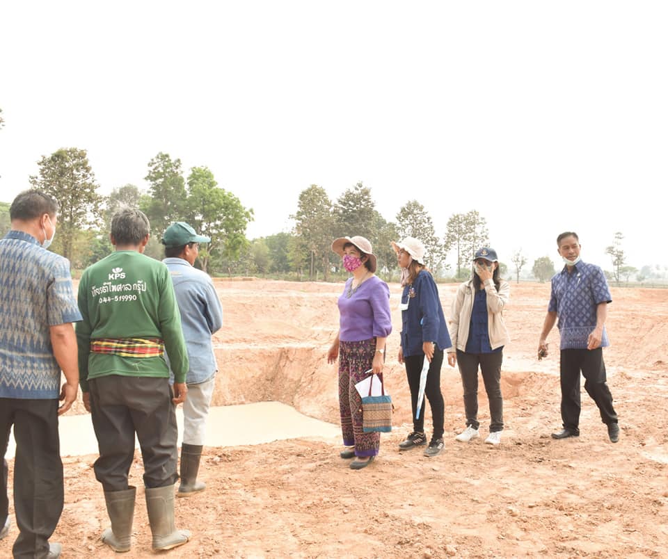 ผู้ตรวจราชการกรมการพัฒนาชุมชน ลงพื้นที่ตรวจติดตามการดำเนินงานโครงการพัฒนาพื้นที่ต้นแบบการพัฒนาคุณภาพชีวิต ตามหลักทฤษฎีใหม่ ประยุกต์สู่ “โคก หนอง นา โมเดล” พื้นที่อำเภอนาเชือก จังหวัดมหาสารคาม
