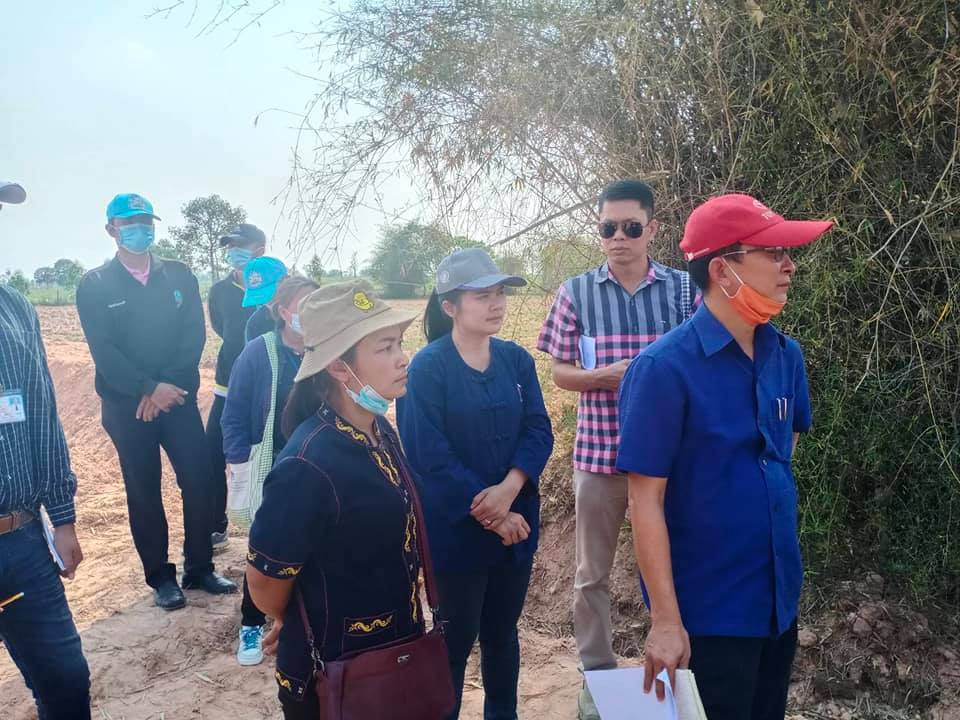 สพอ.โกสุมพิสัย​ พร้อมรับคณะเจ้าหน้าที่​ ปปช.​ ตรวจการดำเนินงานของผู้รับจ้าง ฯ​โครงการ​ “โคก​ หนอง​ นา​ โมเดล”