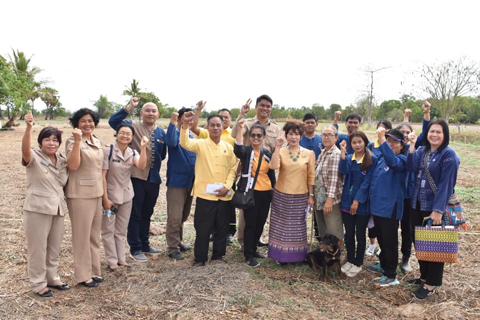 ผู้ตรวจราชการกรมการพัฒนาชุมชน ลงพื้นที่ตรวจติดตามการดำเนินงานโครงการพัฒนาพื้นที่ต้นแบบการพัฒนาคุณภาพชีวิต ตามหลักทฤษฎีใหม่ ประยุกต์สู่ “โคก หนอง นา พช.” พื้นที่อำเภอกันทรวิชัย จังหวัดมหาสารคาม