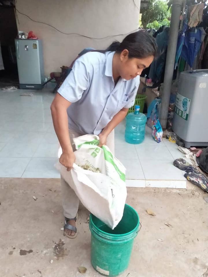 นักพัฒนาพื้นที่ต้นแบบ​ อำเภอชื่นชม​ เสริมแรงทำน้ำหมักบำรุงดินในพื้นที่​ “โคก​ หนอง​ นา​ โมเดล”