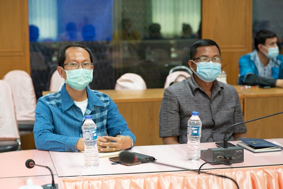 พช.มหาสารคาม ร่วมประชุมเพื่อซักซ้อมความเข้าใจการดำเนินงานโครงการพัฒนาพื้นที่ต้นแบบการพัฒนาคุณภาพชีวิตตามหลักทฤษฎีใหม่ ประยุกต์สู่ “โคก หนอง นา โมเดล” ผ่านระบบวีดิทัศน์ทางไกล (Video Conference)