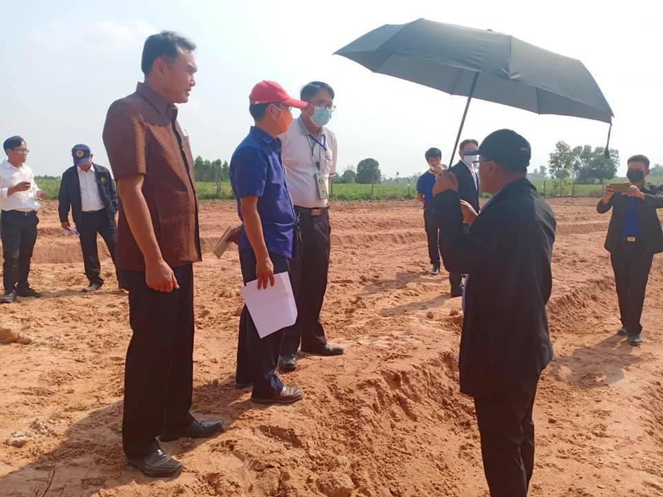 สพอ.โกสุมพิสัย​ พร้อมรับคณะเจ้าหน้าที่​ ปปช.​ ตรวจการดำเนินงานของผู้รับจ้าง ฯ​โครงการ​ “โคก​ หนอง​ นา​ โมเดล”